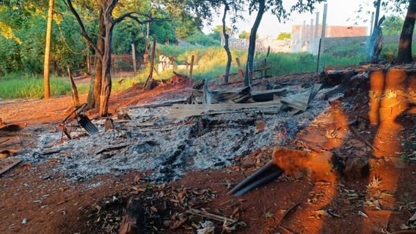 Una joven habría incinerado la vivienda de su madre en CDE