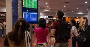 La Nación / Miles de personas varadas en aeropuertos de Filipinas por problema técnico