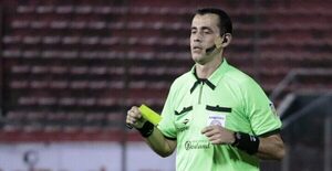Los árbitros que más amarillas mostraron en el fútbol paraguayo en el 2022