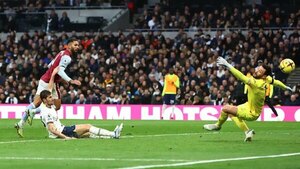 Tottenham pierde ante el Aston Villa y abandona el top 4 de la Premier League