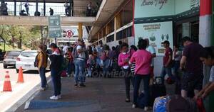 La Nación / Más de 115.000 pasajeros salieron de la Estación de Buses de Asunción por Año Nuevo