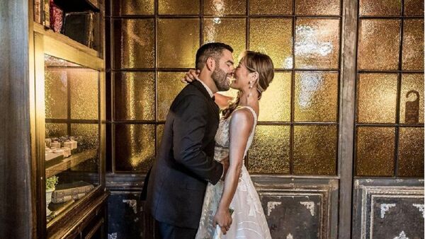 Yolanda Park y Chipi Vera celebraron su primer aniversario de bodas