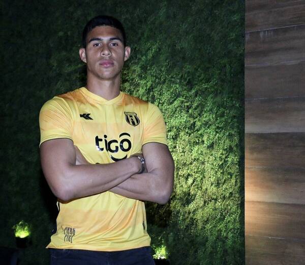 ¡Bombazo! Guaraní vendió a su arquero titular al Milan de Italia