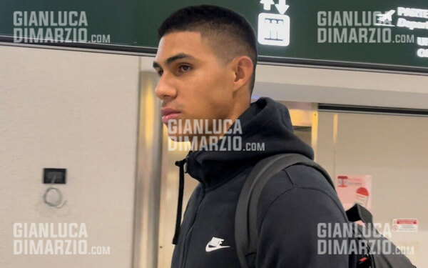 De Dos Bocas a Europa: Devis Vásquez ya está en Italia para firmar por el Milan