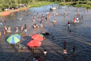 Muchos visitantes en el balneario Tapiracuai - Nacionales - ABC Color