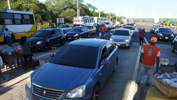 Obras de duplicación dificultan el retorno sobre la ruta PY02
