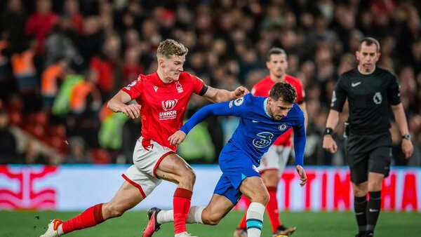 Chelsea empata con Nottingham Forest