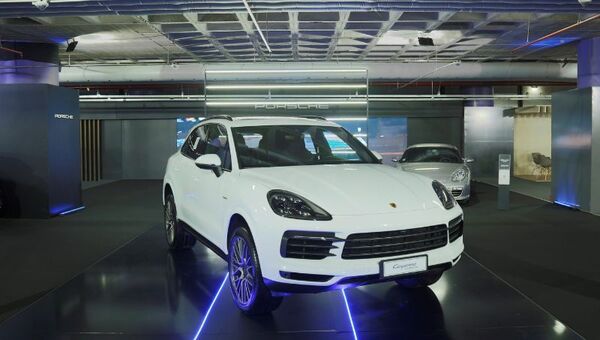 Buen año: Porsche vendió 50% más que en 2021 (en enero llegan más Cayenne E-Hybrid)