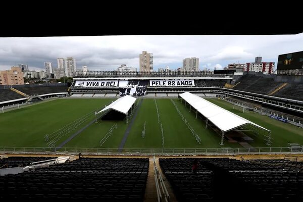Comienza hoy el velatorio de Pelé en el estadio del Santos - Fútbol Internacional - ABC Color