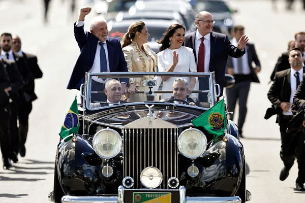 Comienza la era Lula, entre retórica, promesas de cambio y ataques al Gobierno de Bolsonaro