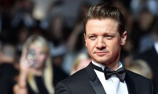 Diario HOY | Actor Jeremy Renner en estado crítico tras accidente con quitanieves