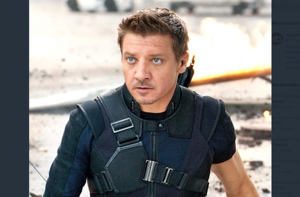 «Hawkeye» grave tras sufrir un terrible accidente quitando nieve