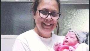 Shantal nació a las 00:29 y es la primera beba del 2023