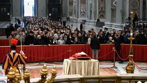 Benedicto XVI sería sepultado en tumba de su antecesor Juan Pablo II
