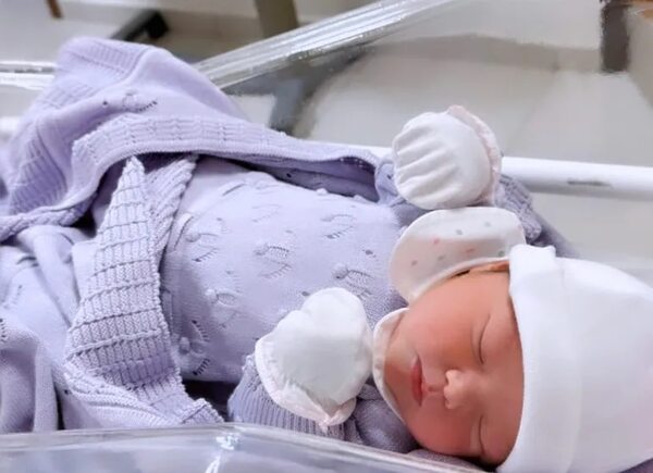 ¡Nació Sophie, la segunda hija de “Gatito” Fernández! - Gente - ABC Color