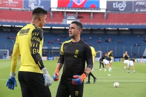 El ex preparador de arqueros de Guaraní y los elogios hacia Devis Vásquez  - Guaraní - ABC Color