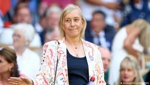 Extenista Martina Navratilova anuncia que tiene cáncer de seno y de garganta