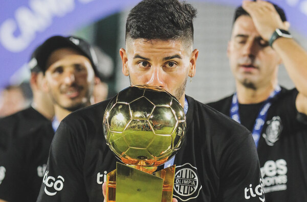 La fuerte frase del 'Pollo' Recalde en su sentida despedida de Olimpia