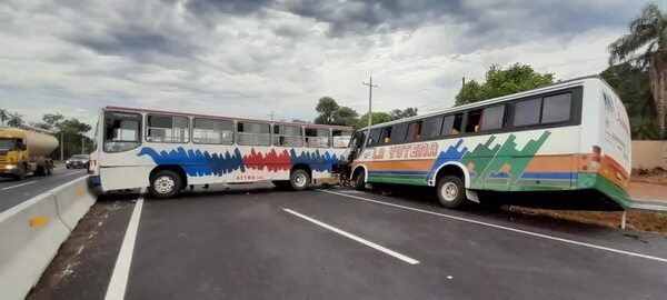 Ruta PY02, en el Km 45 de la compañía Pedrozo de Ypacaraí, es zona de constantes accidentes - Nacionales - ABC Color