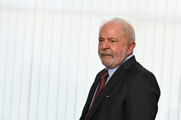 Lula dice al vicepresidente chino que quiere aumentar las relaciones bilaterales - MarketData
