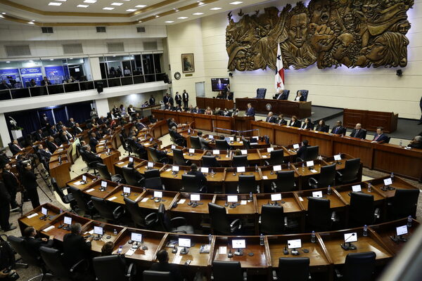 Cortizo defiende el "innegable proceso de recuperación" económica de Panamá - MarketData