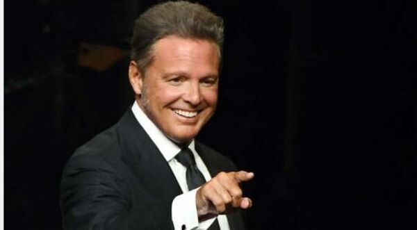 Por fin Luis Miguel cumplió con su rol de papá