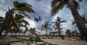La Nación / Tres meses en una isla desierta en el océano Índico