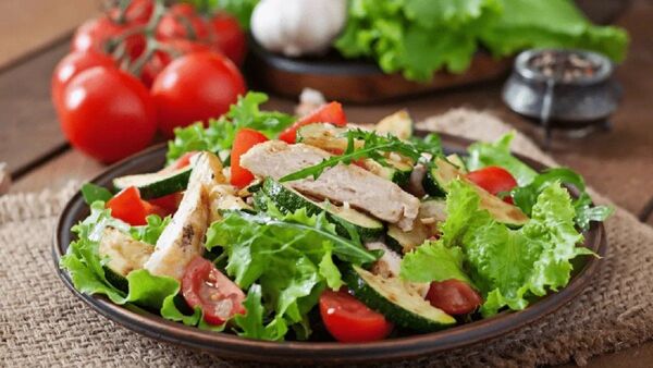 Sepa cómo comer sano tras excesos de fin de año