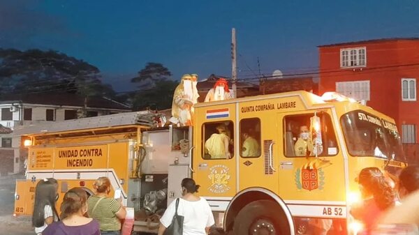 Bomberos de Lambaré piden donar juguetes para “ayudar” a los Reyes Magos - Nacionales - ABC Color