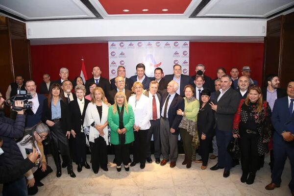 PLRA proclama candidatos al Senado e integra Alianza con varios partidos - Política - ABC Color