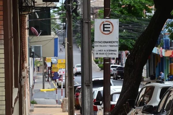 Nenecho quiere alzar tarifa de estacionamiento, que alcanzaría G. 700.000 al mes - Nacionales - ABC Color