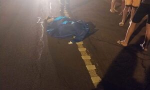 Transeúnte muere arrollado por automóvil