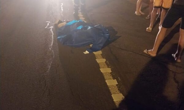 Transeúnte muere arrollado por automóvil