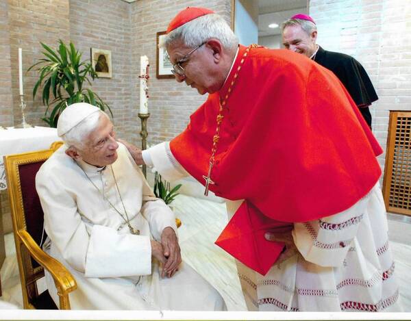 Adalberto Martínez viajará a Roma para el funeral del expapa Benedicto XVI