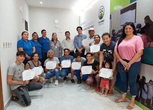 Pobladores del Bañado Tacumbú culminaron cursos de capacitaciones
