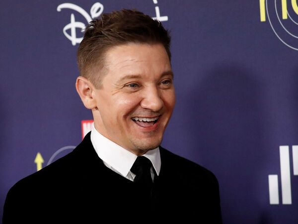 El actor Jeremy Renner permaece en cuidados intensivos tras dos operaciones | OnLivePy