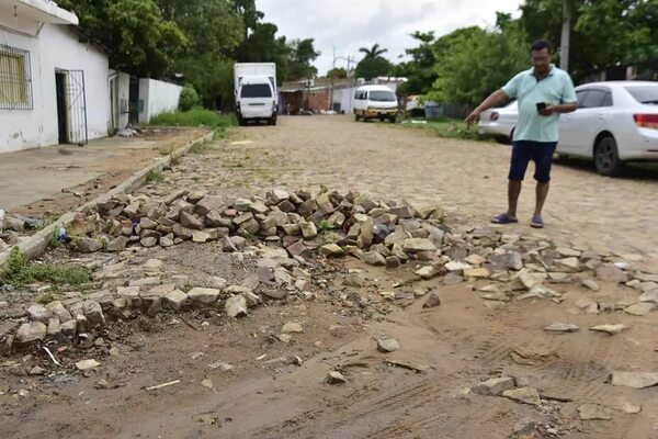 Empedrado de “Nenecho” se destruyó en tan solo 1 año - Nacionales - ABC Color