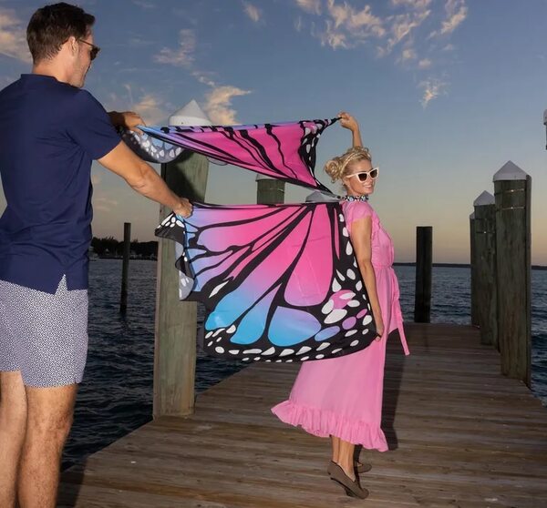 Paris Hilton convertida en mariposa, en las Bahamas - Gente - ABC Color
