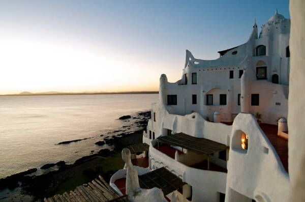 Punta del Este comienza el verano con un récord en la llegada de vuelos privados y de amarras - Revista PLUS