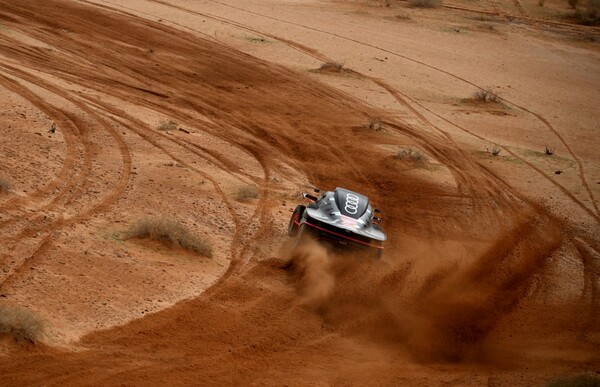 Diario HOY | Sainz pierde puntos en una reducida etapa del Dakar