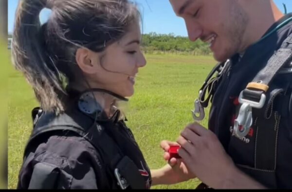 (video)El romántico pedido de noviazgo del hermano de Miss Paraguay a su enamorada