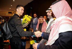 [VIDEO] Monumental presentación de CR7 en el Al Nassr de Arabia Saudita