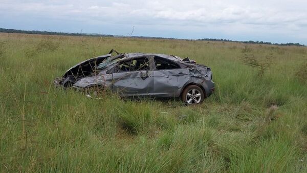 Vuelco de automóvil deja un fallecido y cuatro heridos