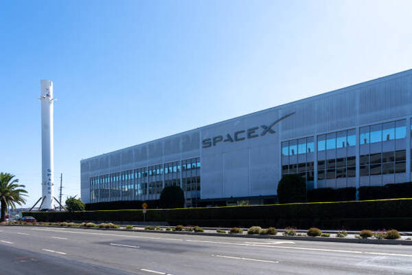 SpaceX recauda 750 millones en su última ronda de financiación - Revista PLUS