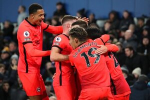 Diario HOY | El Brighton de Julio Enciso golea en la Premier