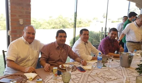 Velázquez se reunió con Santi Peña y hablaron de unidad y “pacto cicatriz” - Política - ABC Color