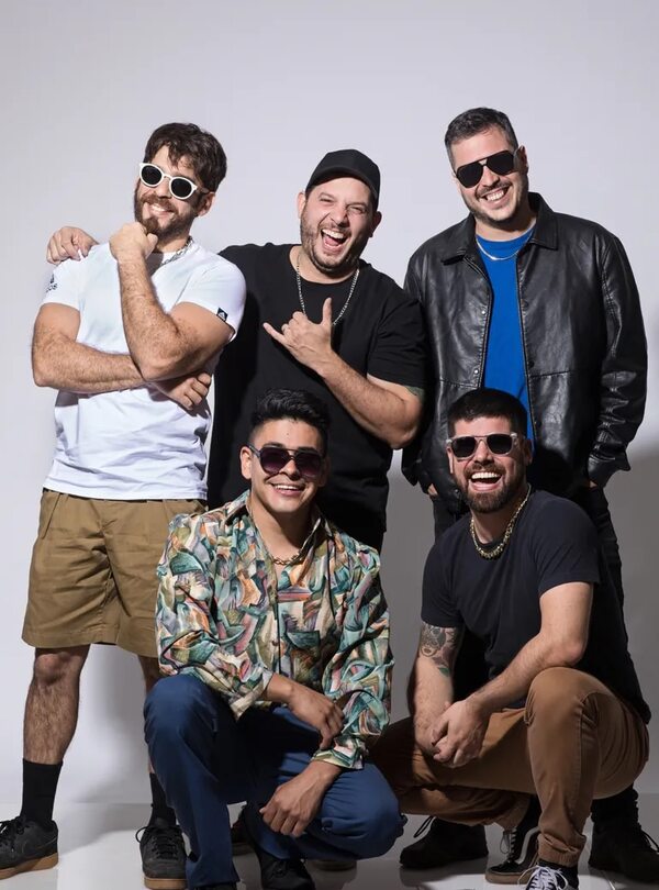 LaNuestra se muestra “Tal cual”, entre la pasión y la melancolía - Música - ABC Color