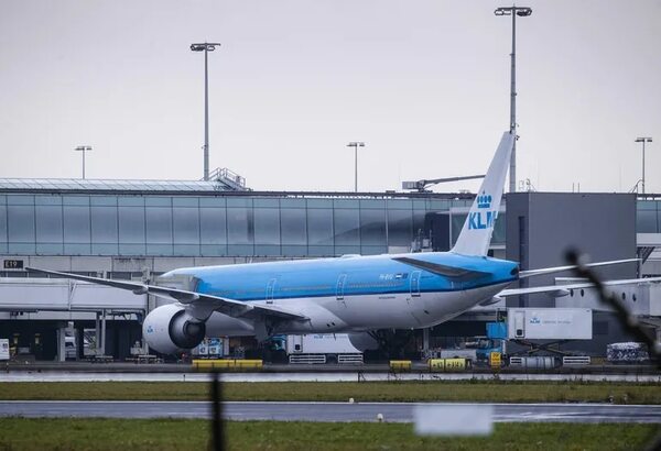 La aerolínea neerlandesa KLM impone medidas a personal en vuelos desde China - Mundo - ABC Color