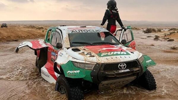 Dakar: La lluvia causó estragos en el desierto y los pilotos