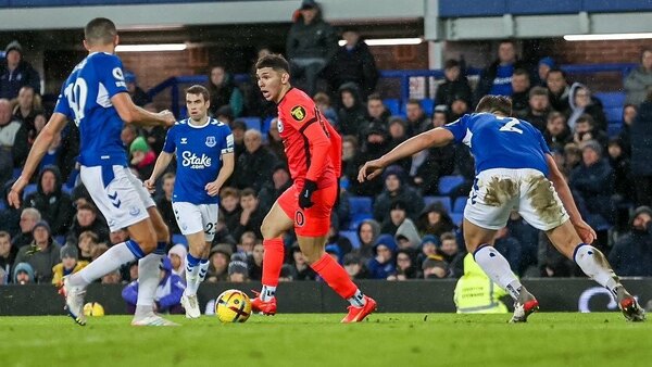 Julio Enciso se hace sentir en las redes sociales tras el triunfo ante Everton